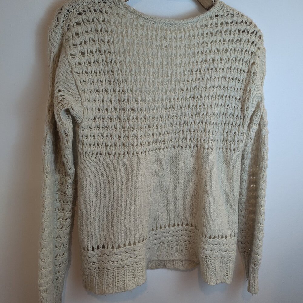Free People Crashing Waves V-Neck Sweater in White, Sz S - Picture 2 of 6